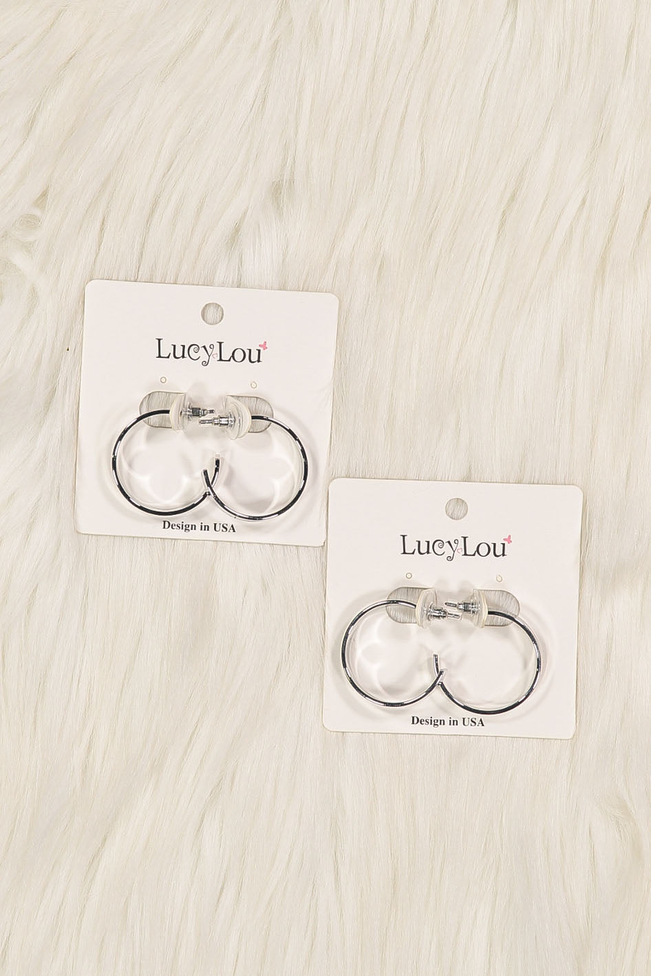 WOMEN'S HOOP EARRING