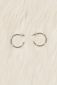 WOMEN'S HOOP EARRING