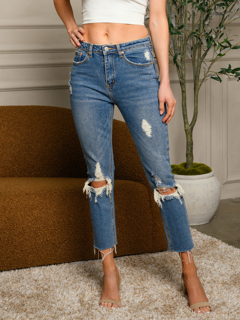 WOMEN'S HIGH RISE DISTRESS DENIM JEANS