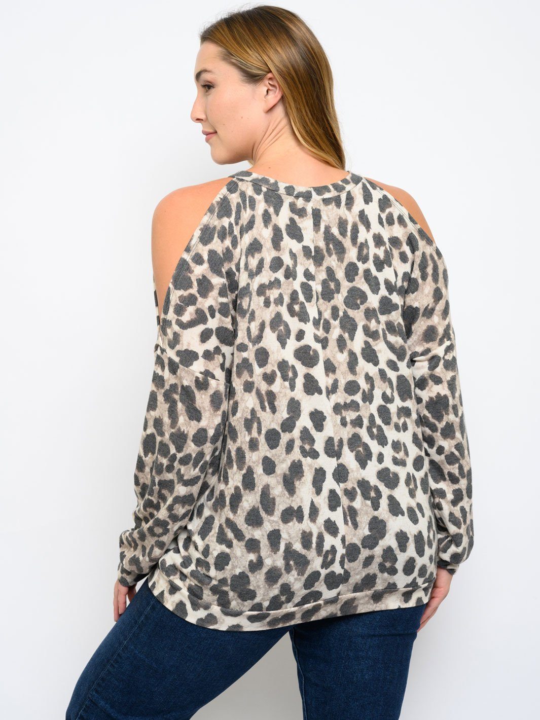 PLUS SIZE LONG SLEEVE ANIMAL PRINT TOP
