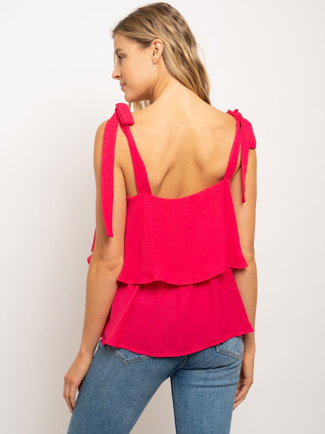 WOMEN'S RUFFLE SLEEVELESS TOP