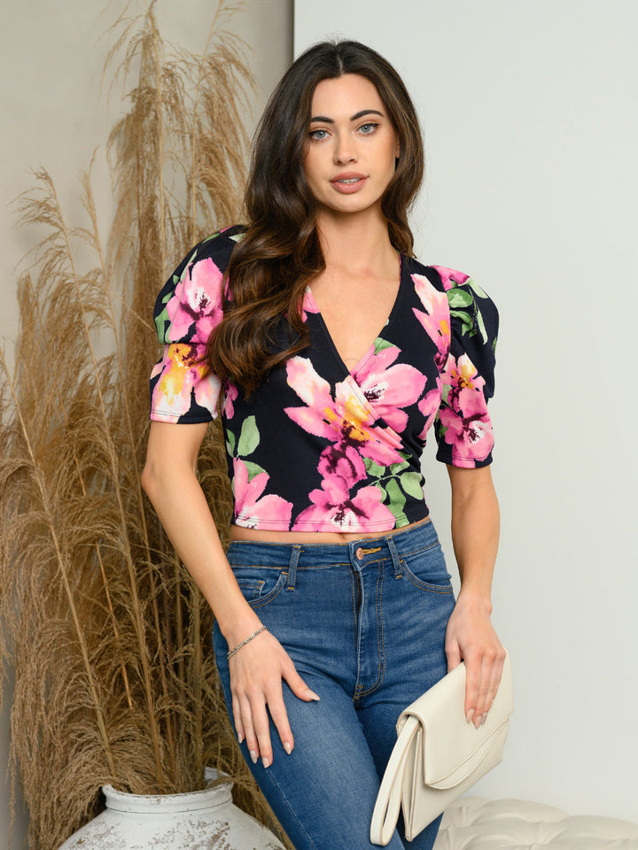 WOMEN'S SHORT PUFF SLEEVE SURPLICE TOP
