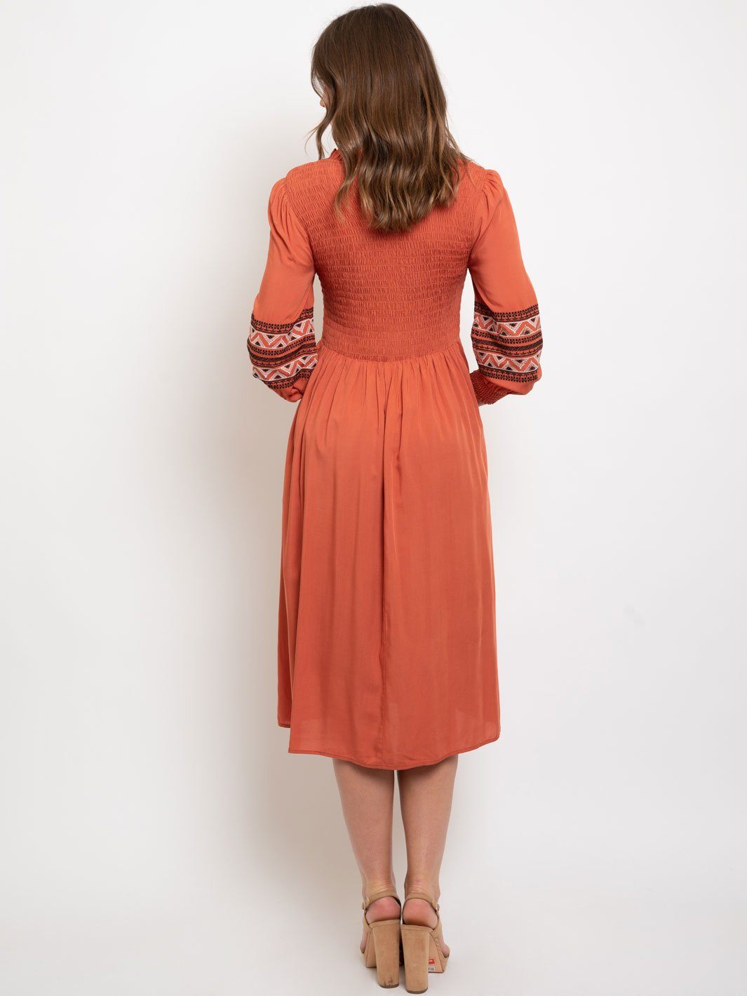 WOMEN'S SMOCKED MAXI DRESS