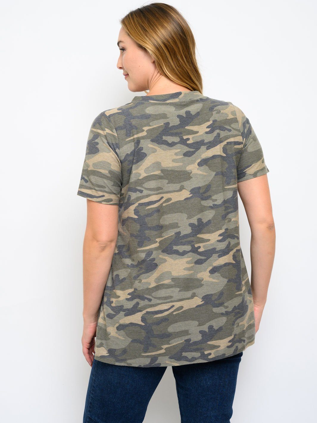 PLUS SIZE SHORT SLEEVE TUNIC CAMO PRINT TOP