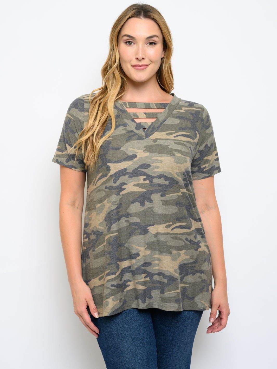 PLUS SIZE SHORT SLEEVE TUNIC CAMO PRINT TOP