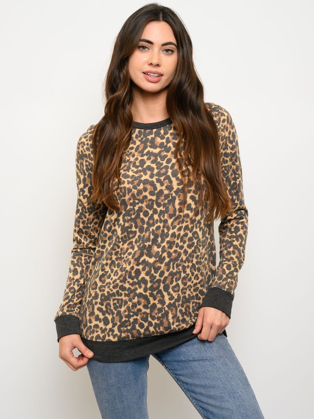 WOMEN'S LONG SLEEVE ANIMAL PRINT TOP