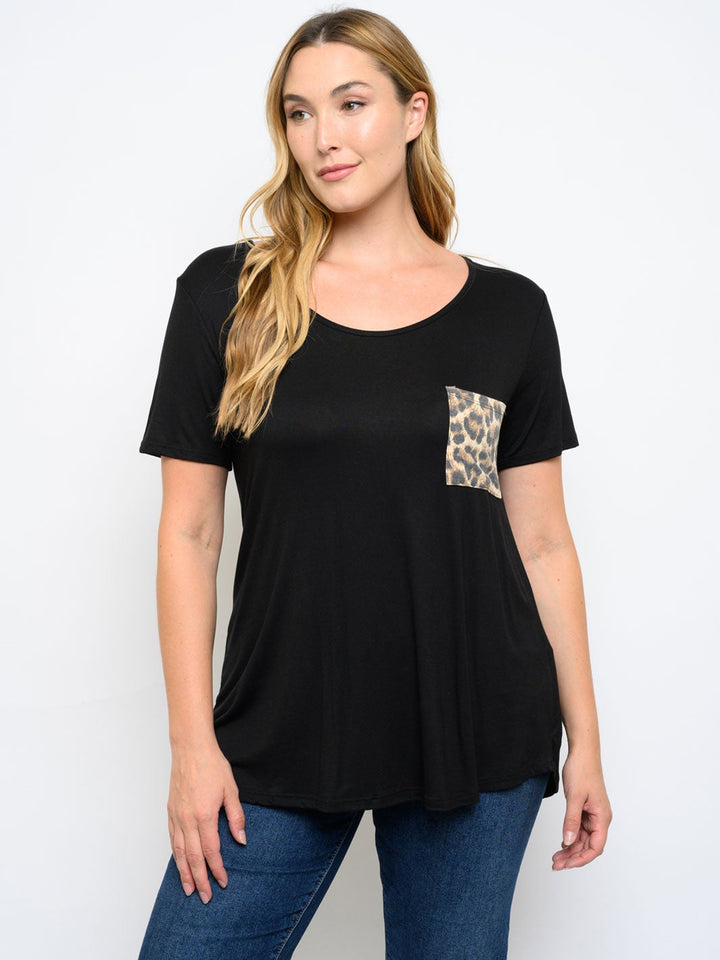 PLUS SIZE SHORT SLEEVE FRONT ANIMAL POCKET PRINT TOP