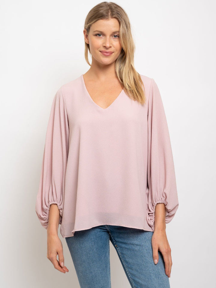 WOMEN'S SOLID LONG SLEEVE V-NECK TOP