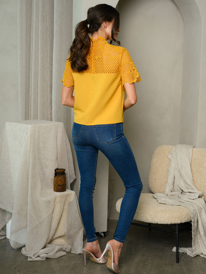 WOMEN'S SHORT SLEEVE LACE CREPE TOP