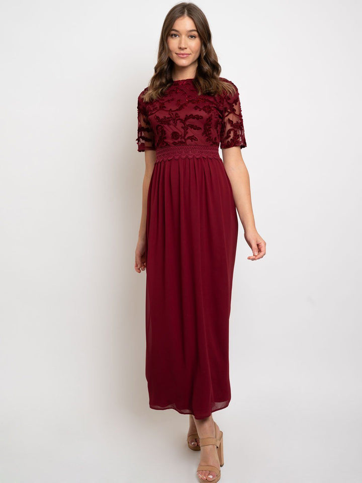 WOMEN'S LACE DETAIL MAXI DRESS