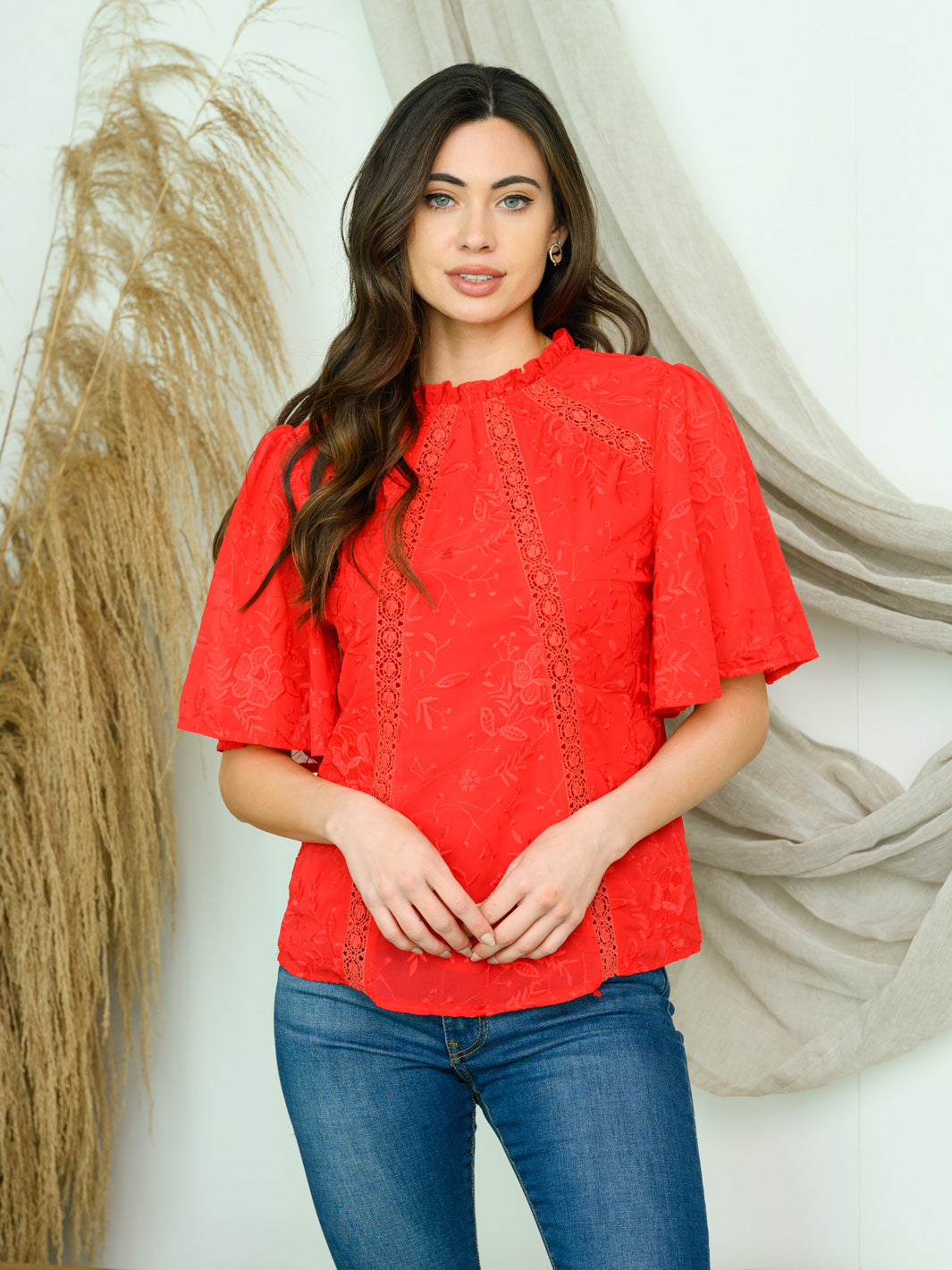 WOMEN'S SHORT SLEEVE LACE TRIMMED TOP