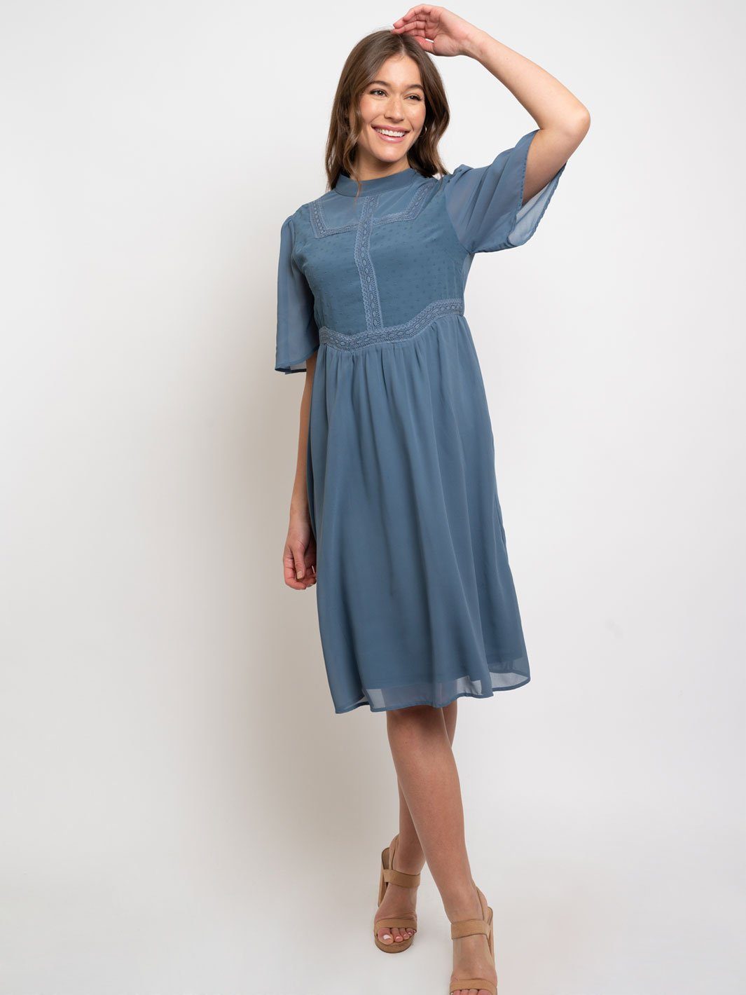 WOMEN'S MOCK NECK LACE DETAIL MIDI DRESS