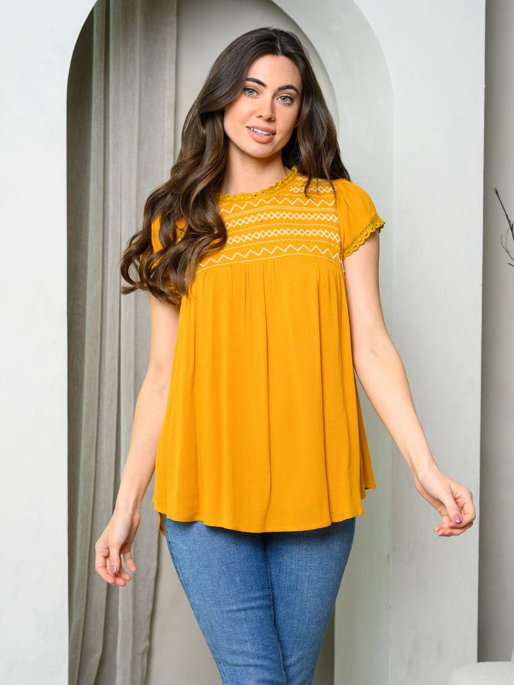 WOMEN'S SHORT SLEEVE EMBROIDERED YOKE LACE TRIM TOP