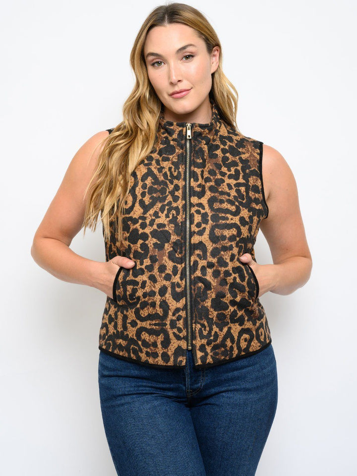 PLUS SIZE ANIMAL PRINT POCKETS VEST
