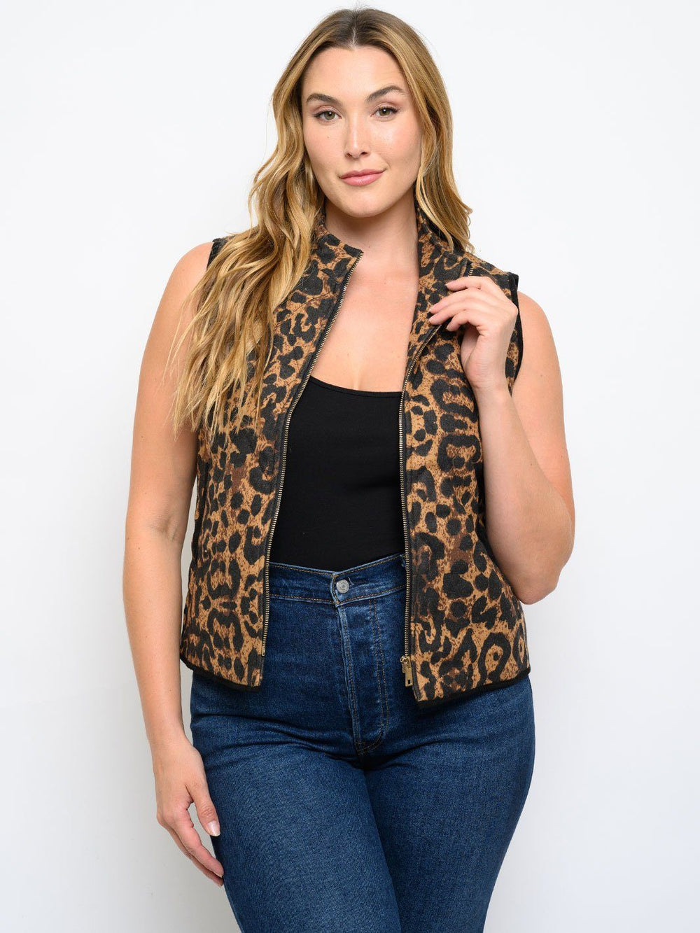 PLUS SIZE ANIMAL PRINT POCKETS VEST
