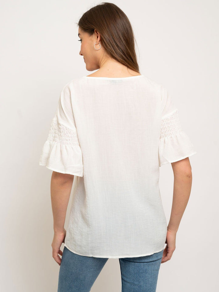 WOMEN'S SMOCKED RUFFLE SLEEVE WOVEN TOP