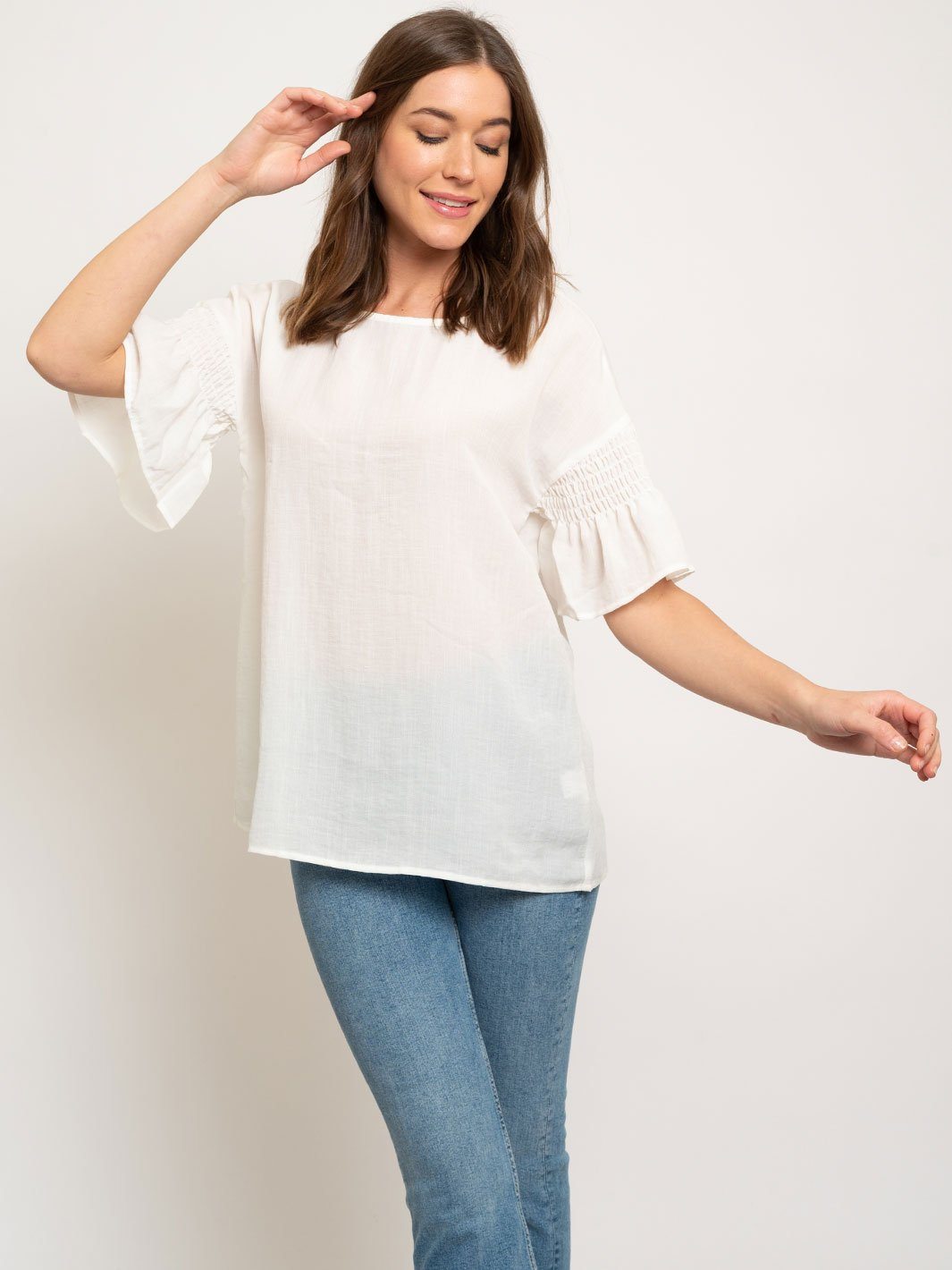 WOMEN'S SMOCKED RUFFLE SLEEVE WOVEN TOP
