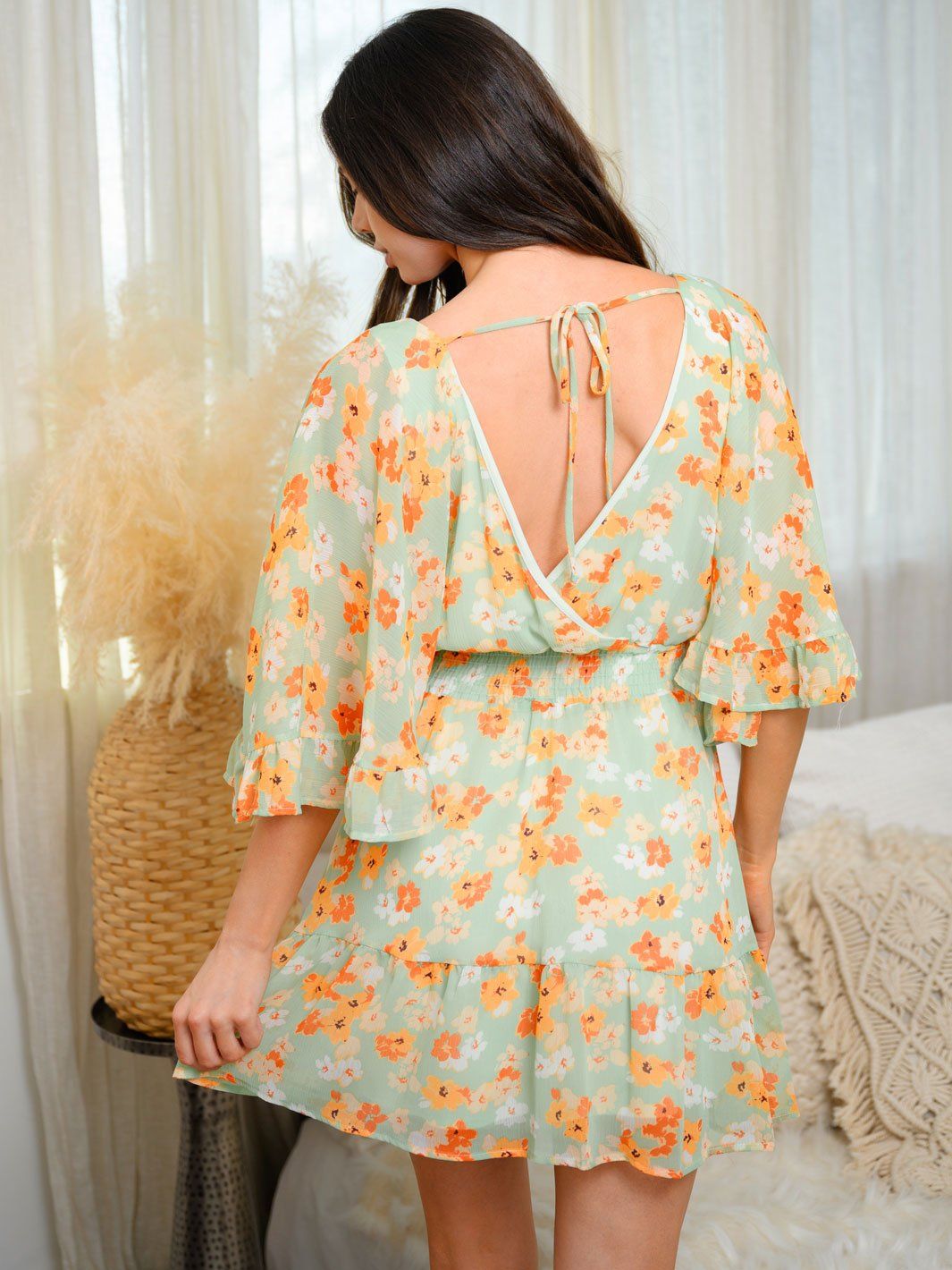 WOMEN'S FLORAL BELL SLEEVE SMOCKING WAIST MINI DRESS