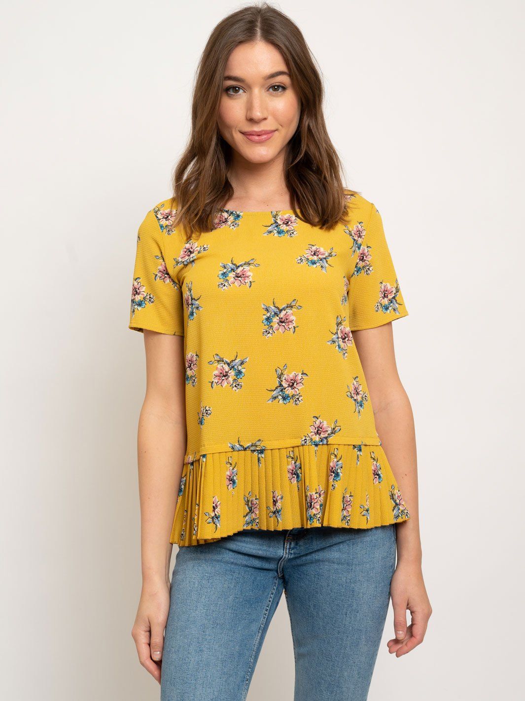 WOMAN'S FLORAL RUFFLE TOP
