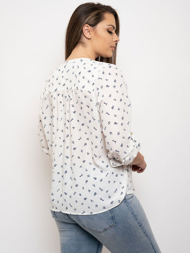PLUS SIZE FLORAL V-NECK TOP