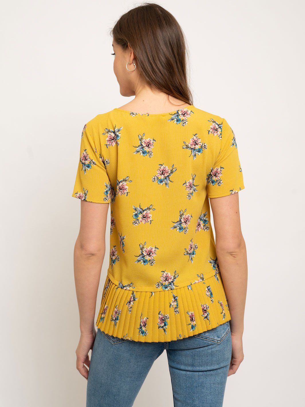 WOMAN'S FLORAL RUFFLE TOP