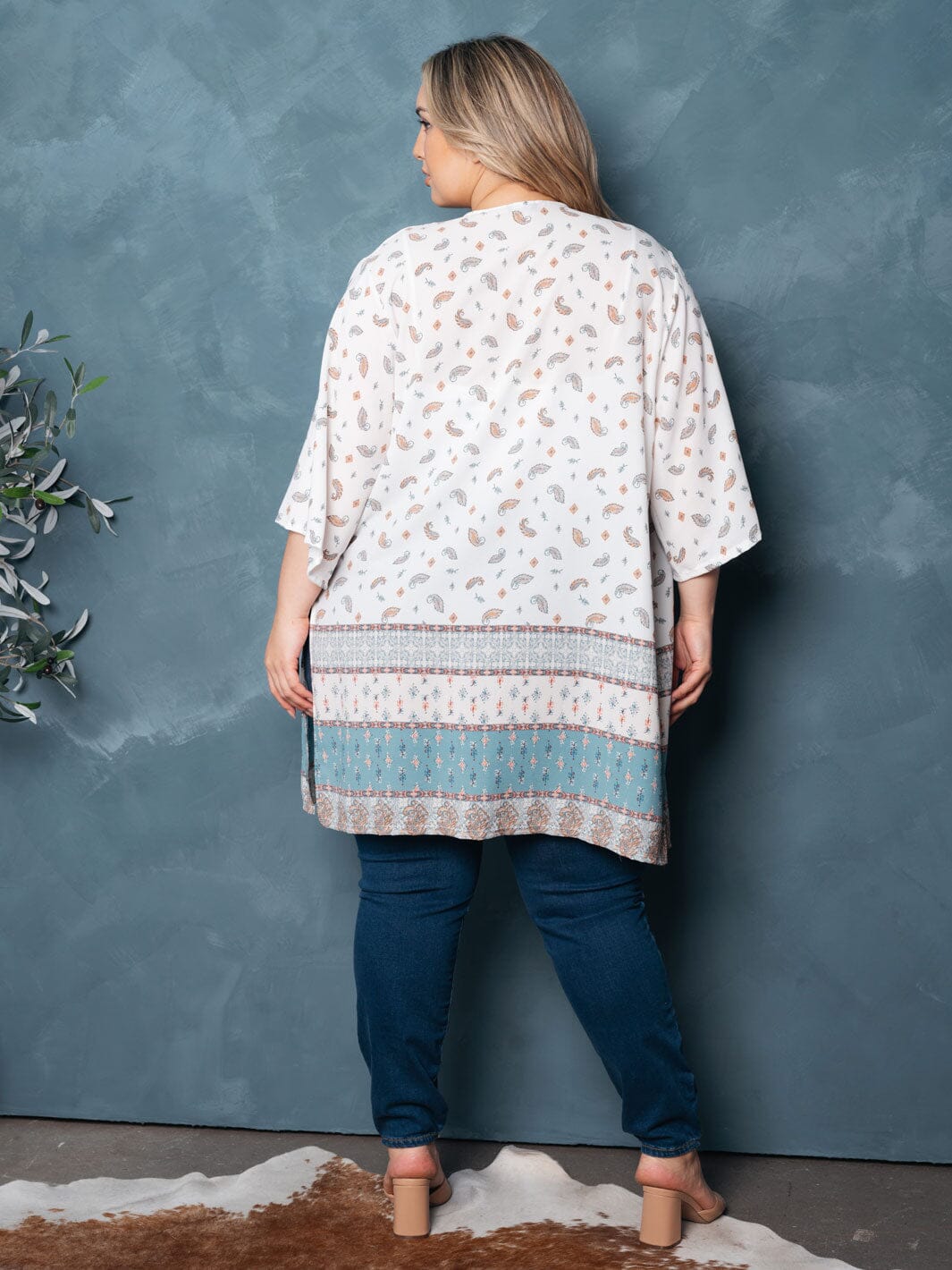 PLUS SIZE SHORT SLEEVE OPEN FRONT MULTI PRINT CARDIGAN