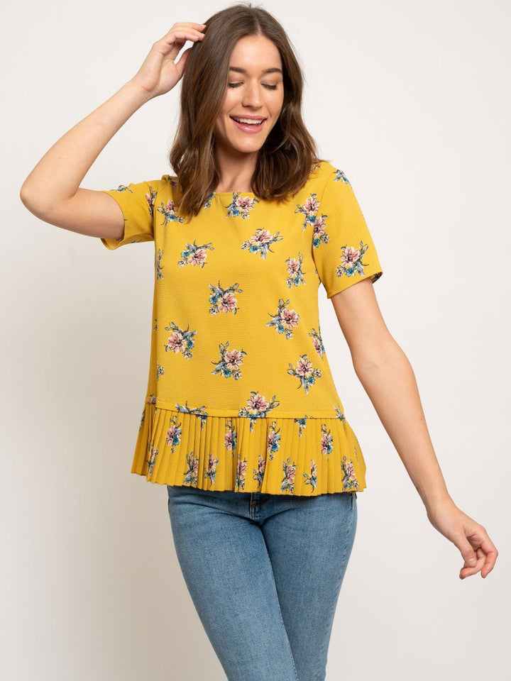 WOMAN'S FLORAL RUFFLE TOP