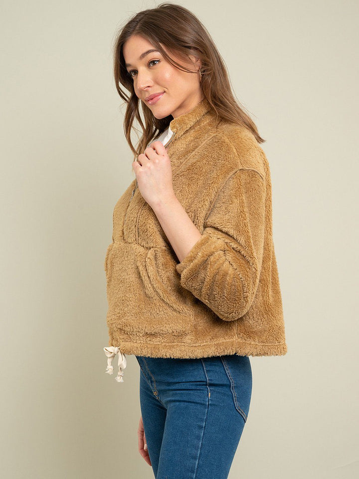 WOMEN'S POCKETED TEDDY SWEATSHIRT