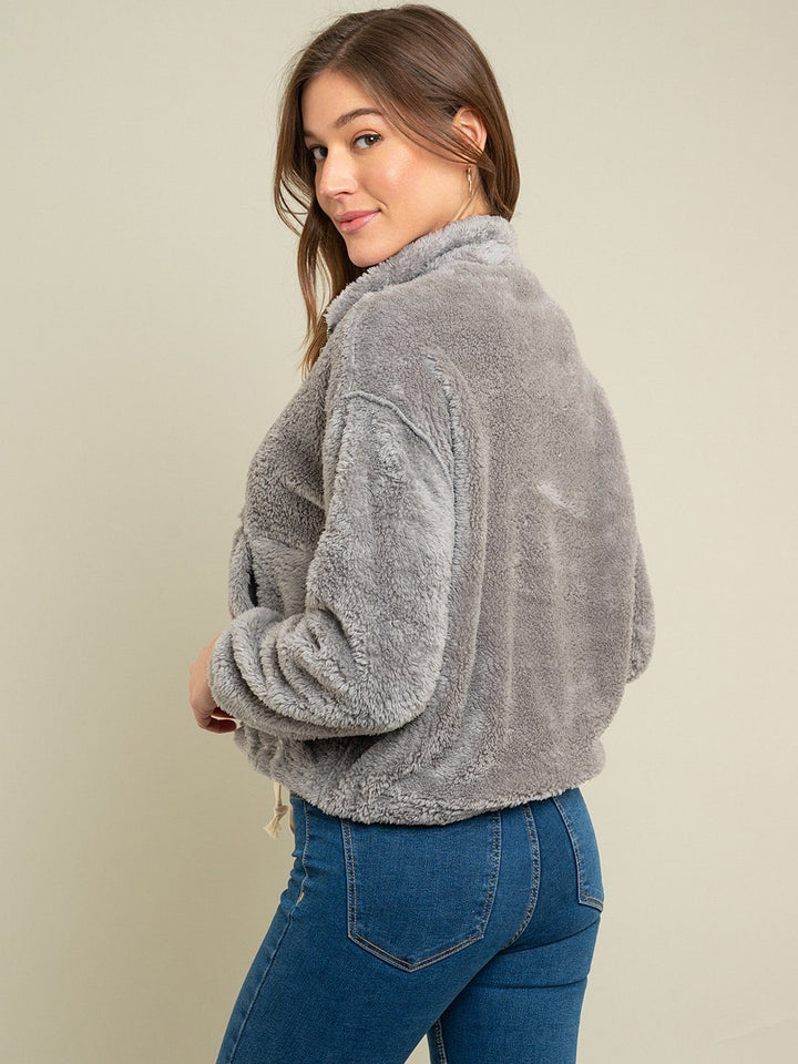 WOMEN'S POCKETED TEDDY SWEATSHIRT