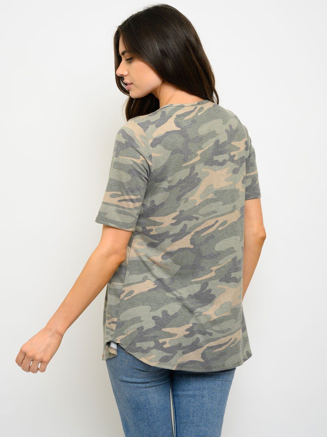WOMEN'S SHORT RUFFLE SLEEVE CAMO PRINT TOP