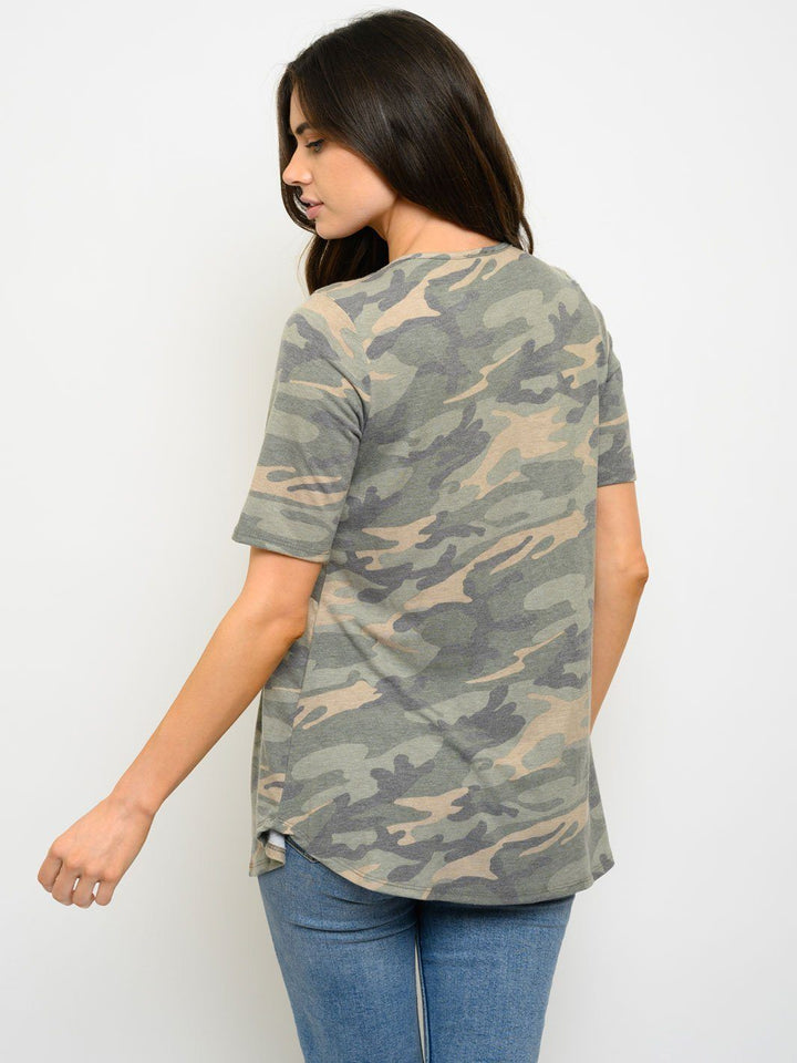 WOMEN'S SHORT RUFFLE SLEEVE CAMO PRINT TOP