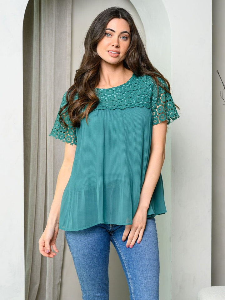 WOMEN'S SHORT SLEEVE LACE PLEATED TOP