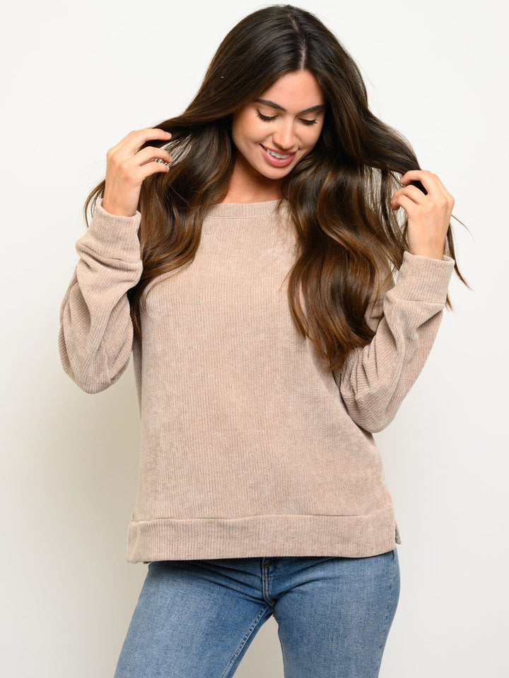 WOMEN'S LONG SLEEVE KNIT SWEATER