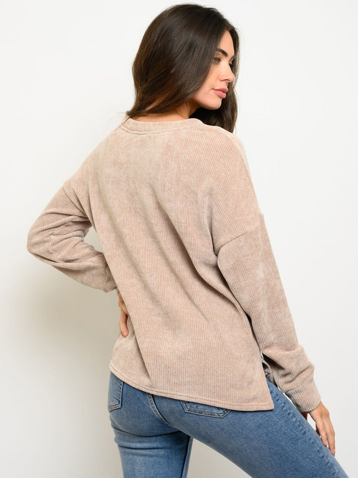 WOMEN'S LONG SLEEVE KNIT SWEATER