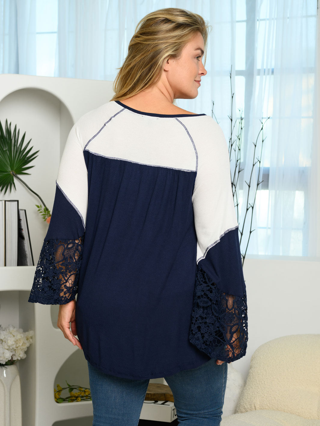 PLUS SIZE LONG BELL SLEEVE LACE TUNIC TOP