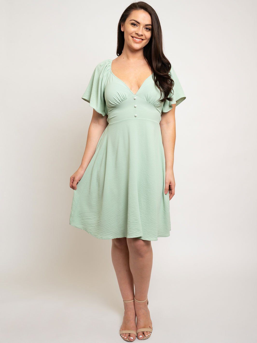 PLUS SIZE WOVEN PEARL BUTTON MINI DRESS