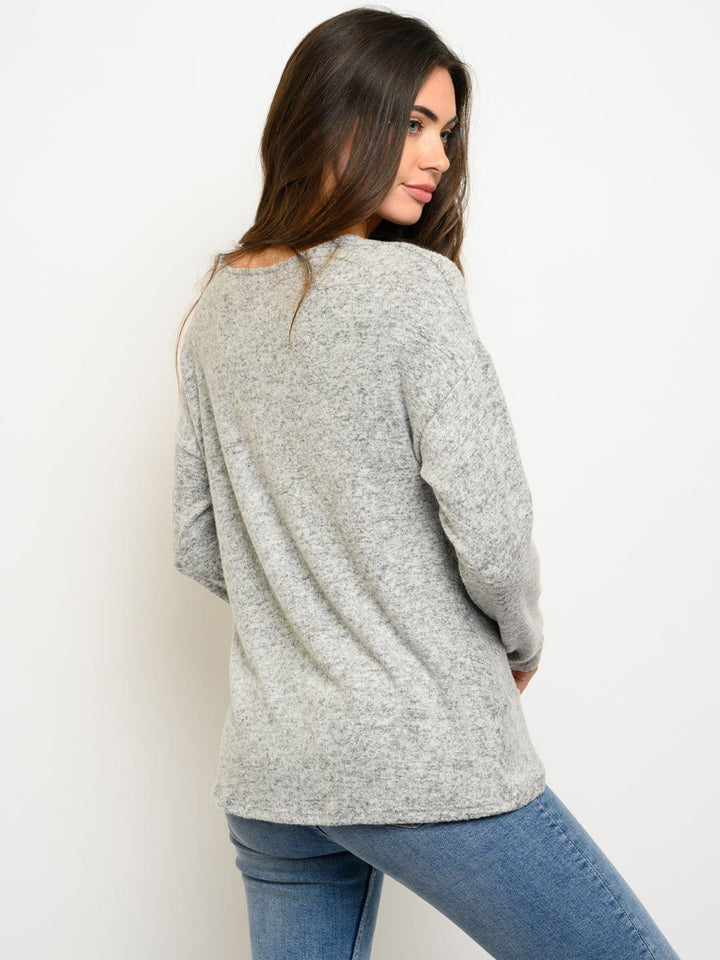 WOMEN'S LONG SLEEVE FRONT TWIST TOP