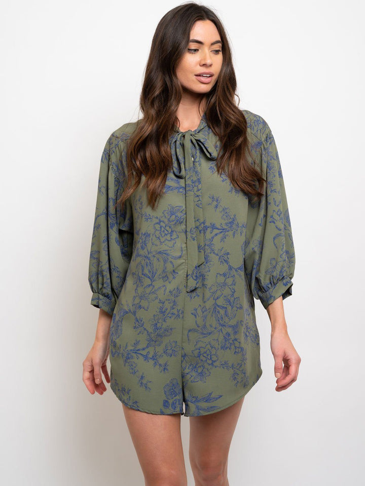 WOMEN'S FLORAL BUTTON UP NECK TIE ROMPER
