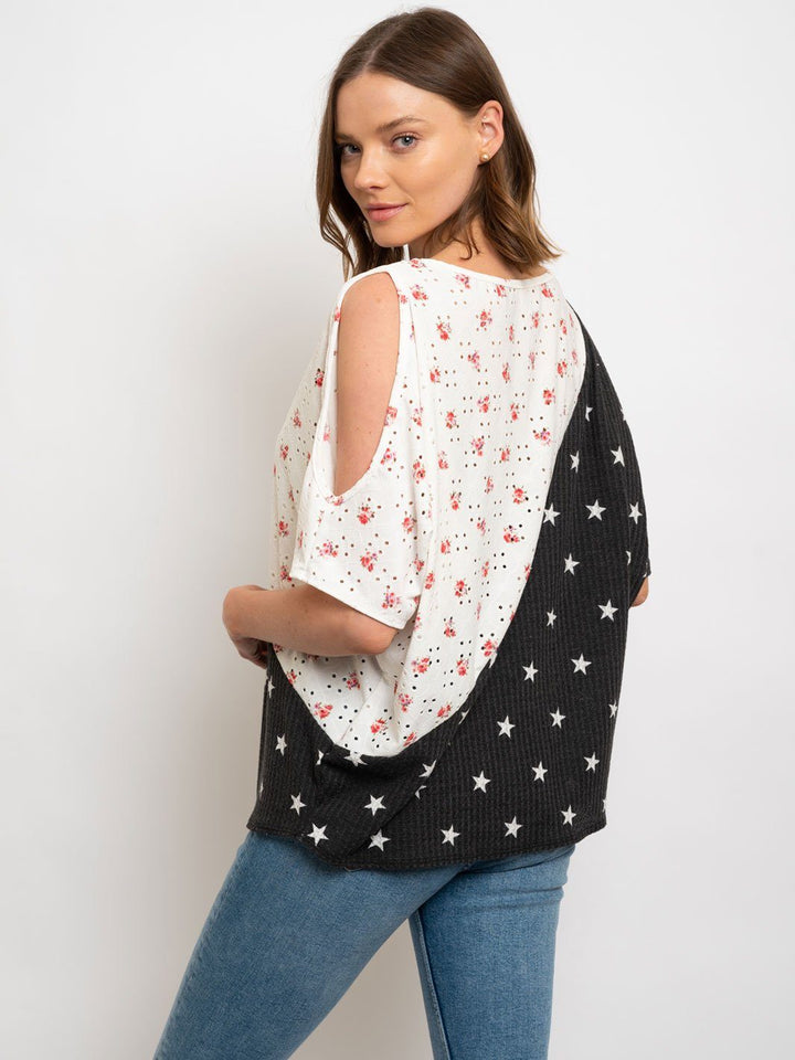 WOMEN'S FLORAL BLACK & WHITE TOP