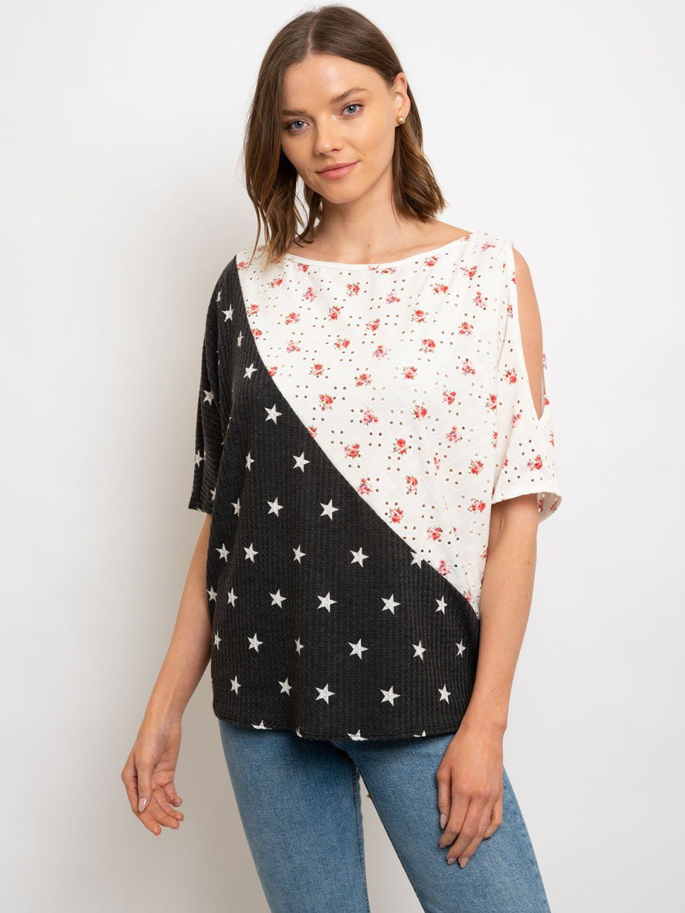WOMEN'S FLORAL BLACK & WHITE TOP