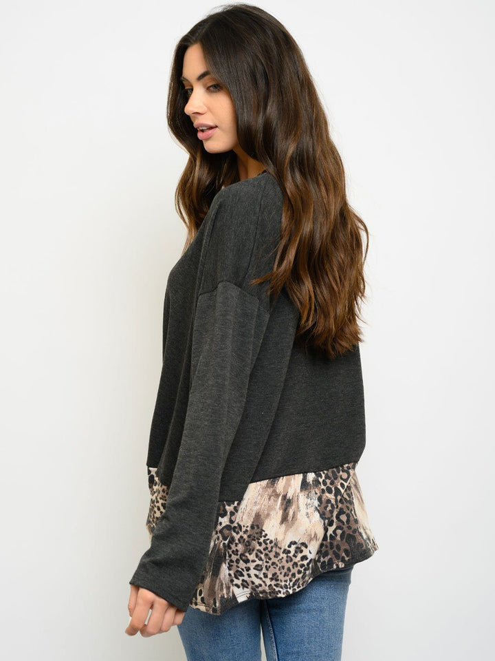 WOMEN'S V NECK LONG SLEEVE ANIMAL PRINT TOP