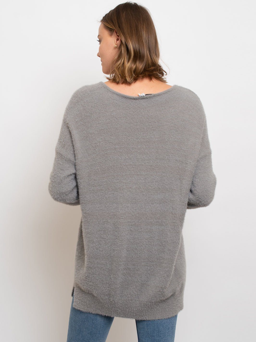 WOMEN'S V-NECK SOFT FUZZY SWEATER