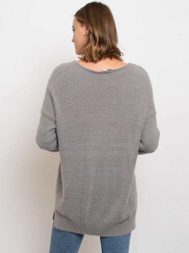 WOMEN'S V-NECK SOFT FUZZY SWEATER