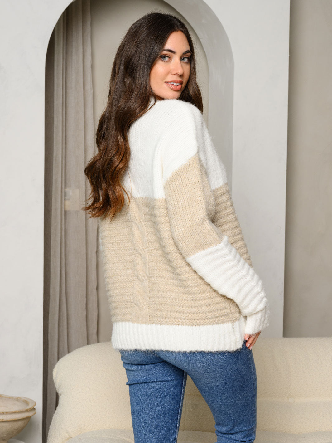 WOMEN'S LONG SLEEVE COLORBLOCK SWEATER