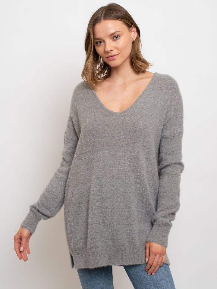 WOMEN'S V-NECK SOFT FUZZY SWEATER