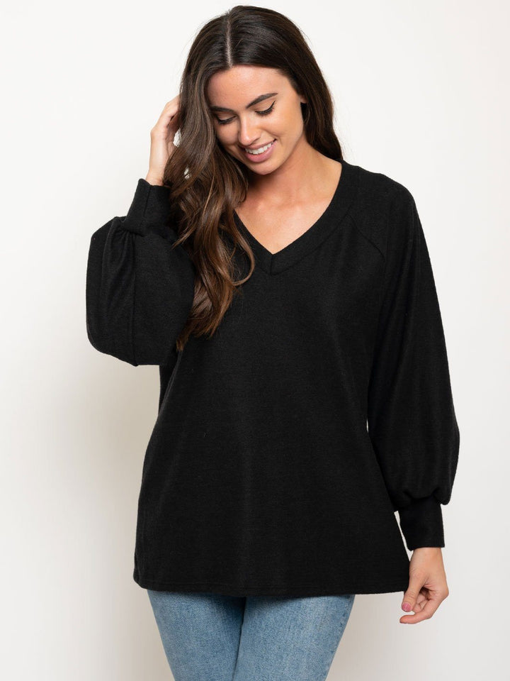 WOMEN'S LONG SLEEVE V-NECK TOP