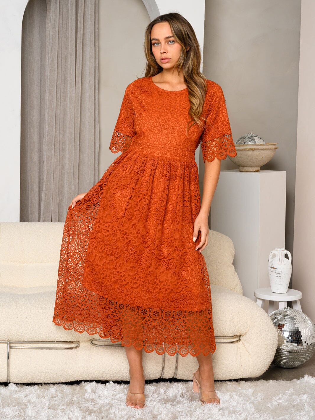 WOMEN'S SHORT SLEEVE EYELET DETAILED MIDI DRESS