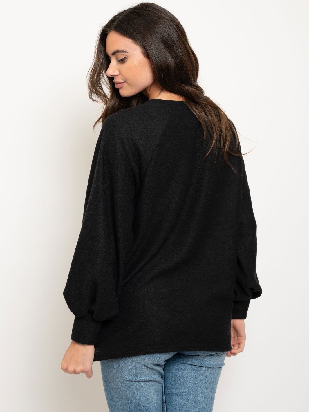WOMEN'S LONG SLEEVE V-NECK TOP