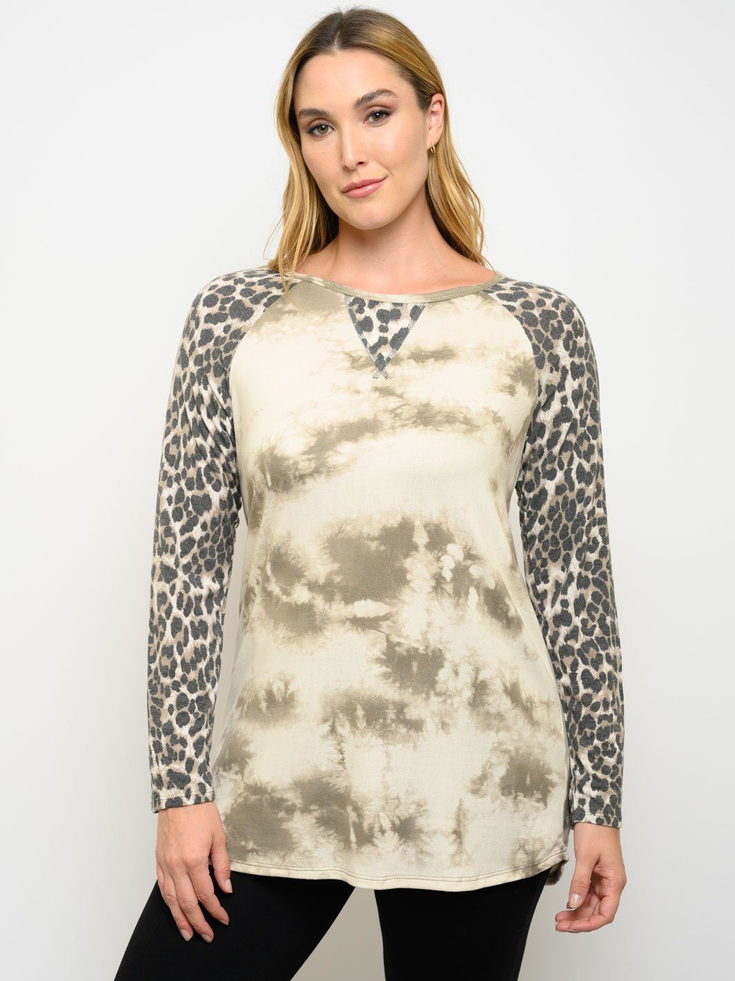 PLUS SIZE ANIMAL PRINT LONG SLEEVE TOP