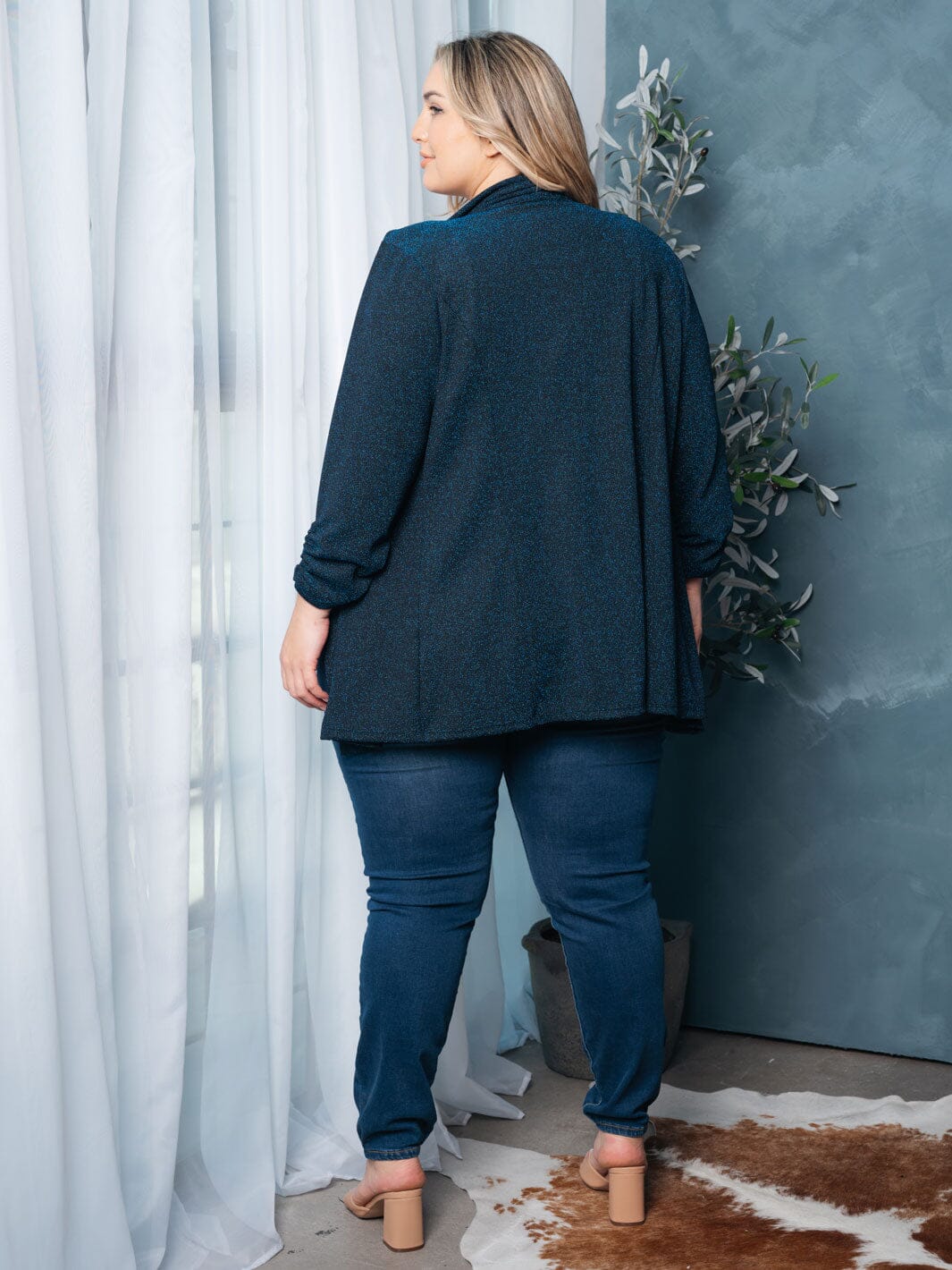 PLUS SIZE 3/4 SLEEVE OPEN FRONT SHIMMER CARDIGAN